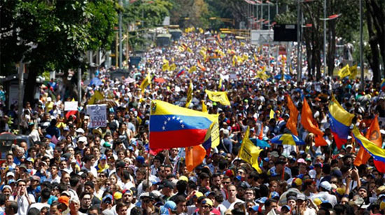Protesterna i Venezuela: mot gatuvld och kubanskt inflytande, och fr en fri och demokratisk rttsstat. Av Eva Belfrage. http://cubademocraciayvida.org/web/folder.asp?folderID=176 