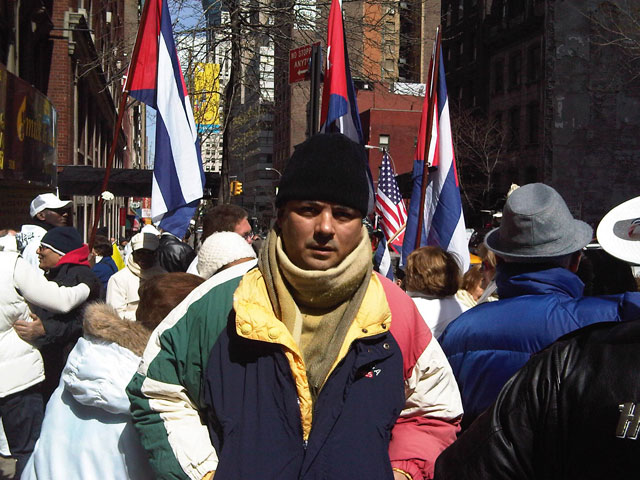 Fotorreportaje: “MANIFESTACION DE CUBANOS FRENTE A LA MISION CASTRISTA EN NUEVA YORK EL PASADO 27 DE MARZO”. Por Heriberto Leyva, Activista Socialdemócrata Independiente. Exiliado Politico en New Jersey.