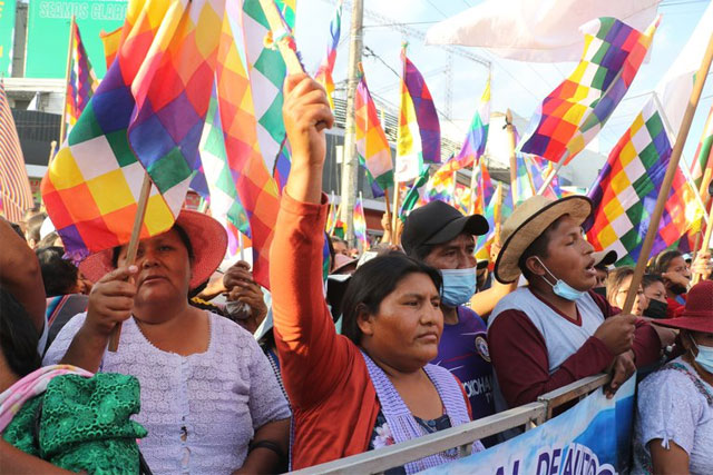 BOLIVIA: Varios sectores y gremios del transporte, mdicos y comerciantes informales de Bolivia anunciaron que entrarn en paro indefinido desde el 8 de noviembre.                                                       CUBA DEMOCRACIA Y VIDA.ORG                                                                                                                                    web/folder.asp?folderID=136