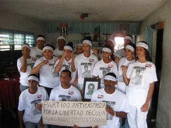 Familia de Zapata funda organizacin opositora en medio de fuertes golpizas y represin.