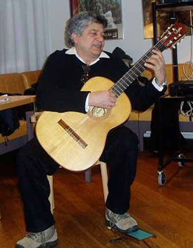 VIDEO: Reunin anual del Comit Oswaldo Pay para el Premio Nobel de la Paz en Estocolmo Suecia 2005. "Letana til ante la Impotencia" poema de la escritora cubana Iraida Iturralde y Piezas de compositores clsicos cubanos y latinoamericanos. Por GMiln. cubademocraciayvida.org http://cubademocraciayvida.org/web/folder.asp?folderID=136 